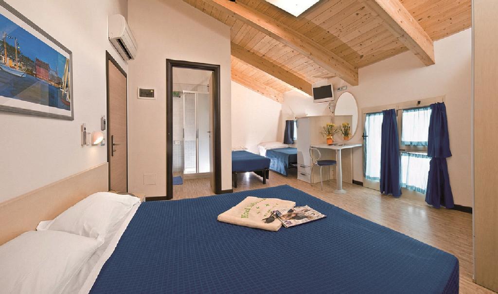 Hotel Fabrizio Rimini Szoba fotó