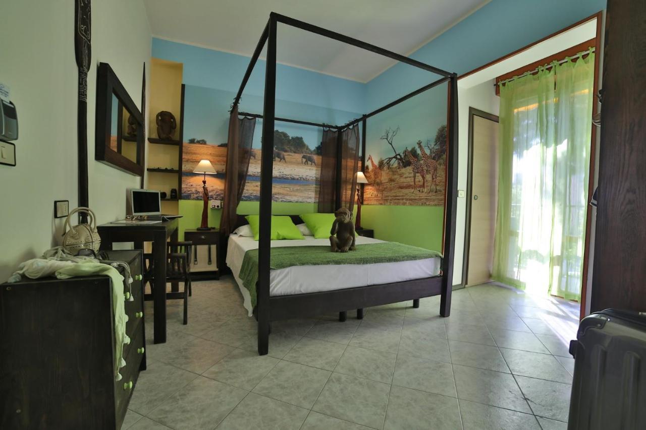 Hotel Fabrizio Rimini Szoba fotó